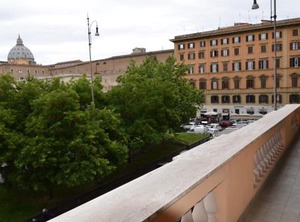 Un Caffè Sul Balcone | Vatican