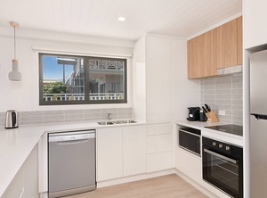 Xavier Dunes Hampton Style Beachfront Holidaying | Tugun