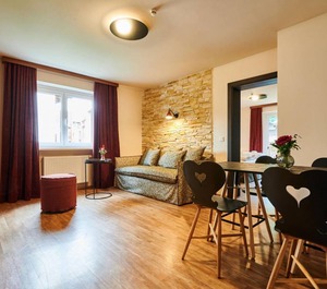 Evi Boutique Car Station 