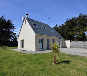 Holiday Denneville Garden