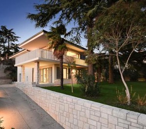 Forgotten Garden Villa