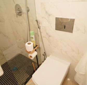 Quartier Des Mimosas Apartment | À 5 min en voiture de la Gare avec Parking