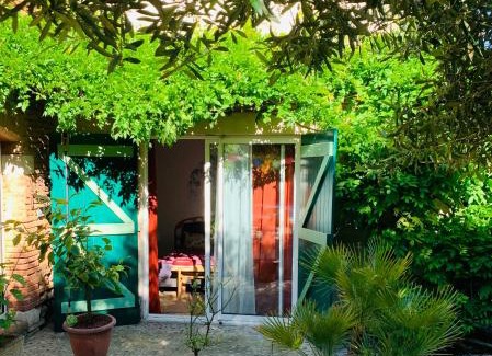 Noe Bed & Breakfast | À la de Chambre de Lau