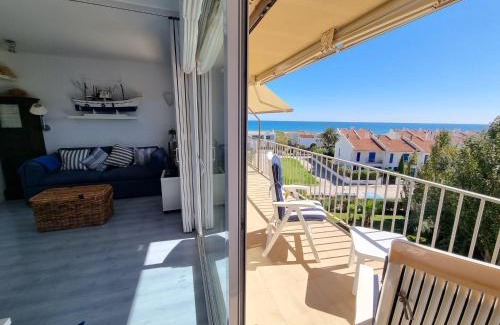 Mas Pinell Apartment | Ático frente al mar