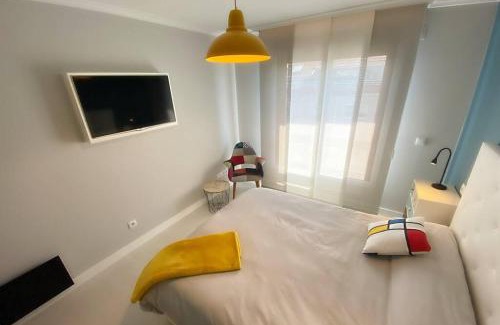 Vilagarcia de Arousa Apartment | ÁTICO MONET - Arte y cielo frente al parque con río y junto al mar