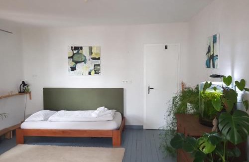 Quentel Apartment | Ältestes Haus in Quentel - Ferienwohnung 2 mit Dachterrasse