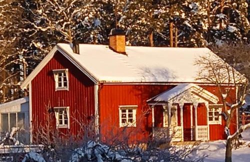 Kinda Municipality House | Året runt i väldigt härlig natur Bo på lantgård