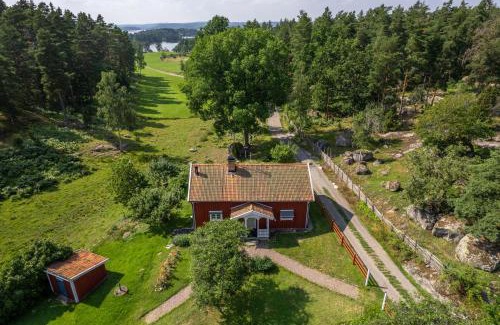 Kinda Municipality House | Året runt i väldigt härlig natur Bo på lantgård