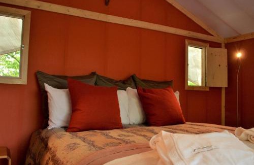 Grenville-sur-la-Rouge Hotel | Éco Spa Highland