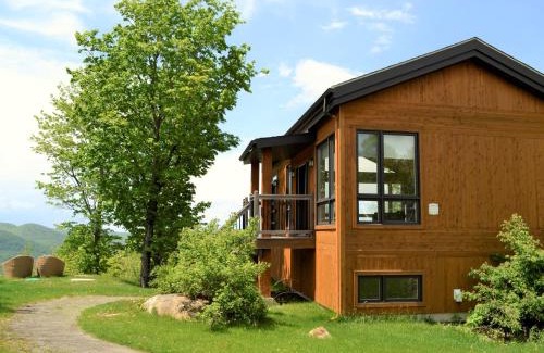 Grenville-sur-la-Rouge Hotel | Éco Spa Highland