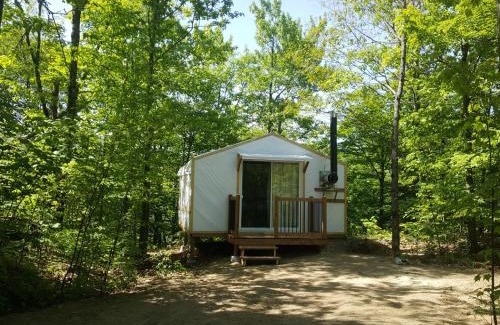 Grenville-sur-la-Rouge Hotel | Éco Spa Highland