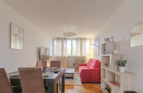 Sainte-Foy-les-Lyon Apartment | Élégant et Spacieux idéal déplacement Pro