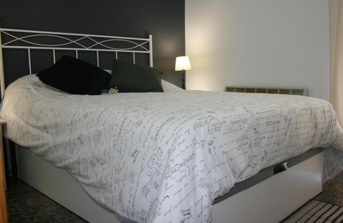 Villanova Apartment | Ésera Dos Catedrales