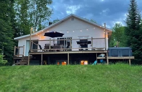 Nominingue Ski Chalet | Évasion au Lac Noir - Spa et Lac