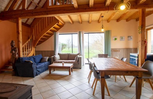 Plazac House | Évasion en Périgord: Gîte 4 chambres, terrasse, jardin, animaux bienvenus, près de Sarlat - FR-1-616-449