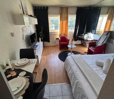 Carquefou Apartment | Évasion Nuageuse