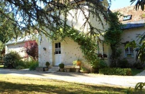 Souvigny-de-Touraine House | Évasion Romantique: Charmant Gîte 2 Pers., Parc Boisé, Activités & Confort Tout Inclus - FR-1-381-455