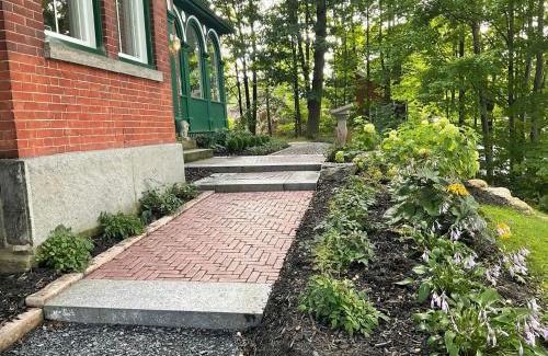 Sherbrooke Bed & Breakfast | Île de Garde B&B