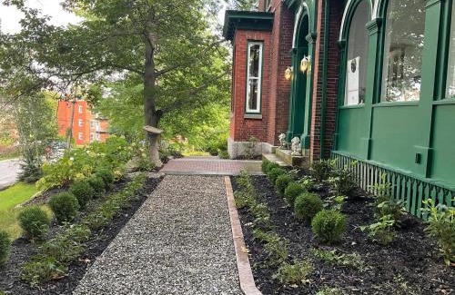 Sherbrooke Bed & Breakfast | Île de Garde B&B
