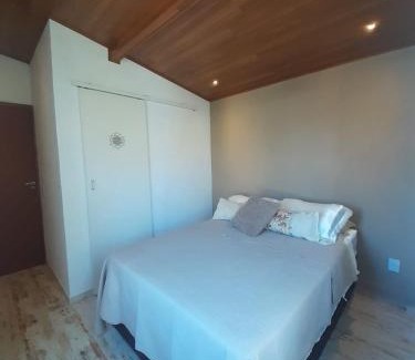 Petropolis Apartment | Ótima suíte próxima ao centro