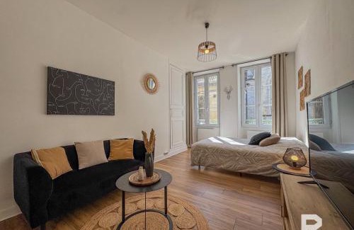 Montargis Apartment | Ô Centre- Chaleureux - Fibre - Netflix