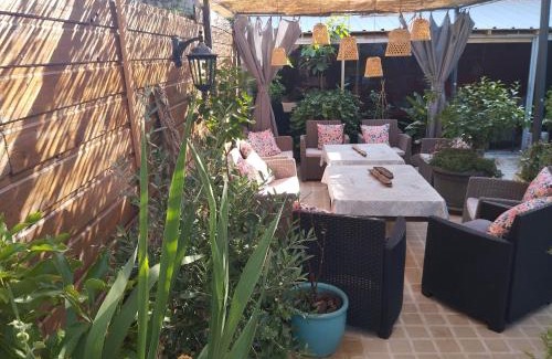 Clairac House | Ô fil de L'ô
