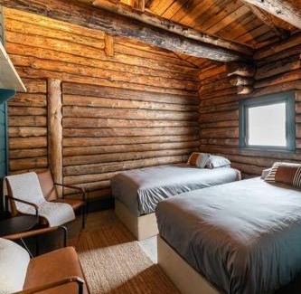 Saint-Simeon Ski Chalet | ÖBois Charlevoix - L'Écurie 4 Studio