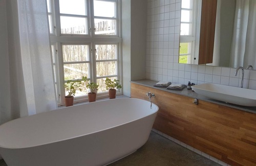 Loderup Bed & Breakfast | Örum 119