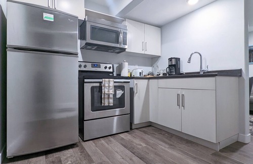 Stonebridge House | Über-clean, cozy, private suite - Stonebridge