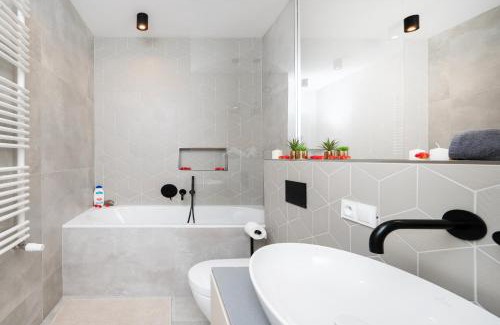 Lodz Apartment | Łódź Prestige Suites - 50m2, Parking, Balcony - by Rentujemy