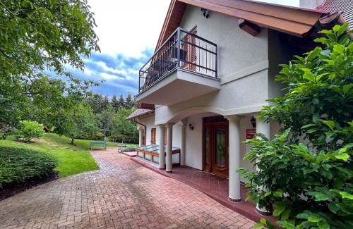 Olmod House | Őzkút Apartmanház