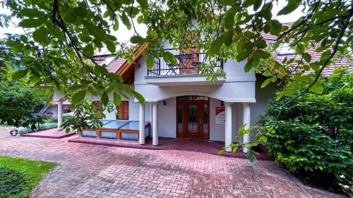 Olmod House | Őzkút Apartmanház