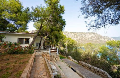 Loutraki-Agioi Theodoroi House | Αeraki Cottage at Heraion Lagoon