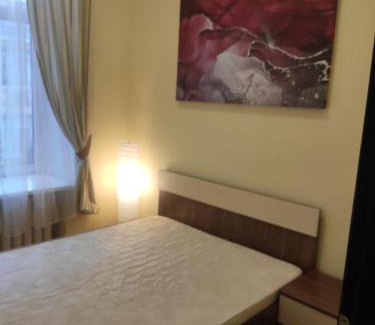 Khreshchatyy Yar Apartment | Апартаменти 3-кімнатні в центрі, метро Театральна