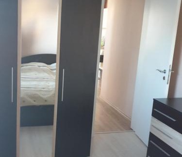 Saints Constantine and Helena Apartment | Апартамент Ален Мак