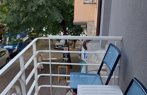 Varna City Centre Apartment | Апартамент Pink&Blue - 2BDR Apartment with Balcony