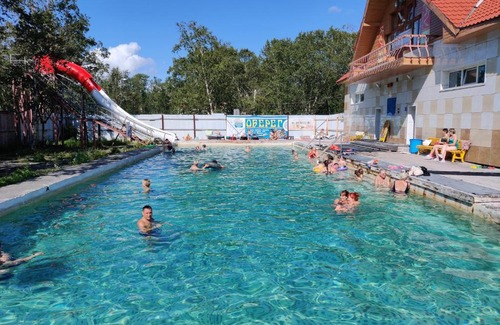 Paratunka Bed & Breakfast | База отдыха Солнечная