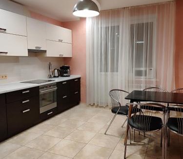 Desnyans'kyi District Apartment | велика двокімнатна Данькевича