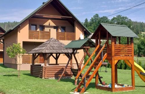 Chernovtsy House | Верховинська Хата