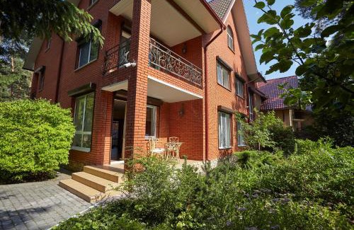 Volyn Oblast Villa | Вілла Лева
