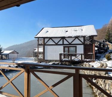 Plavya Hotel | Готельно-Ресторанний комплекс Кичера