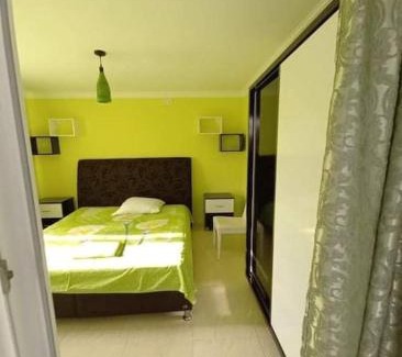 Chakvi House | Двухэтажный дом Людмилы с тремя спальнями и кухней, в Чакви, в 300 метрах от моря