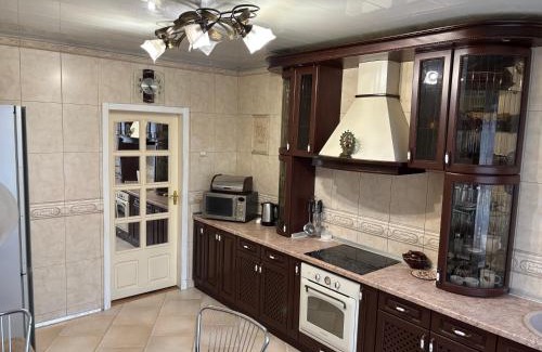 Kharkiv Apartment | Джакузи! Квартира метро Героев Труда, Студенческая