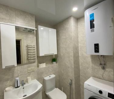 Lesniki Apartment | Замечательная евродвушка район Теремков 209