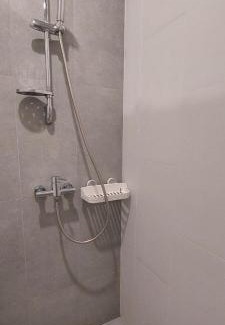 Shevchenkivs'kyi District Apartment | Затишна, стильна студія біля Виставкового центру