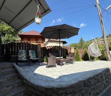 Polyanytsya House | Затишні котеджі SVI