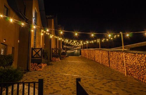 Yablunytsya Hotel | Котеджі Грань