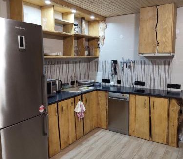 Yablunytsya Apartment | Котеджі Цімбори