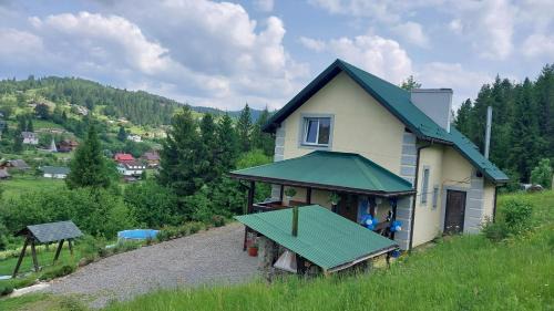 Slavske House | Котедж "Зорі Карпат"