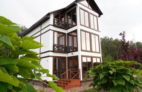 Chernechchyna Hotel | Котедж-парк Славна